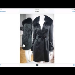 ***SOLD***100% Authentic Burberry Fox-Collar